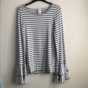 Bell sleeve Free People shirt